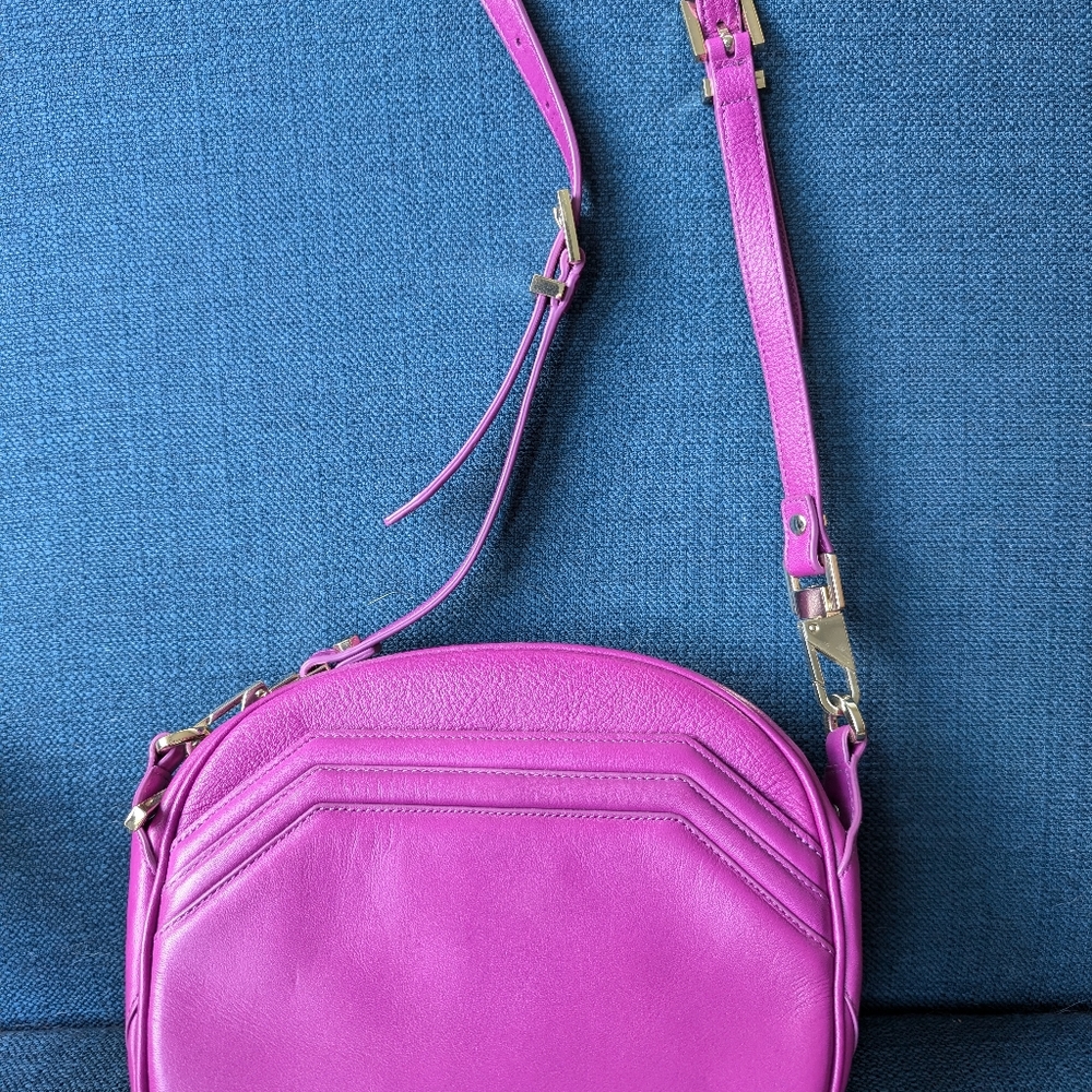 Luana Italy Fuchsia Leather Handbag